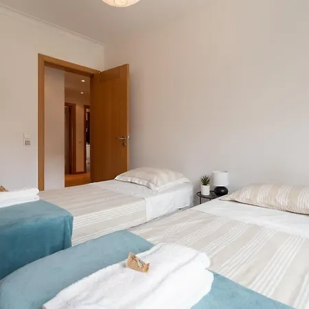 By Gt House * Sesimbra