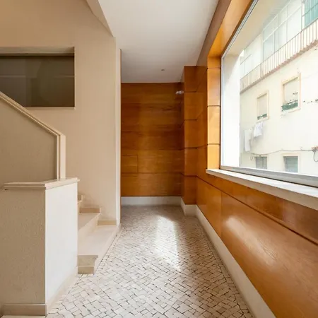 By Gt House * Sesimbra
