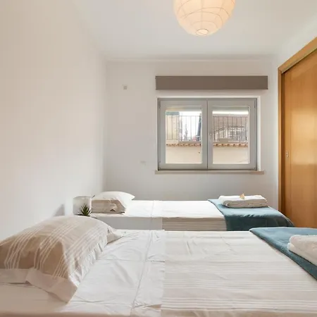 By Gt House Sesimbra