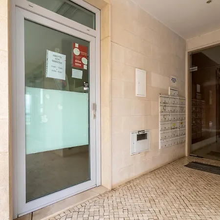 By Gt House